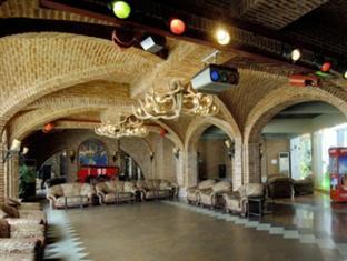 Colon Taihu Chateau Hotel Хужу Екстериор снимка